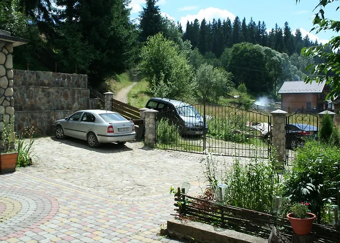 Гостинний Дім Лелич